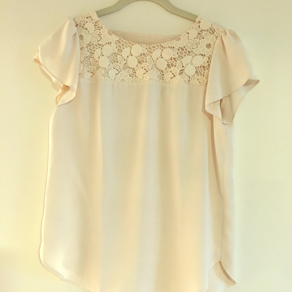 Feminine Cream Loft Blouse
